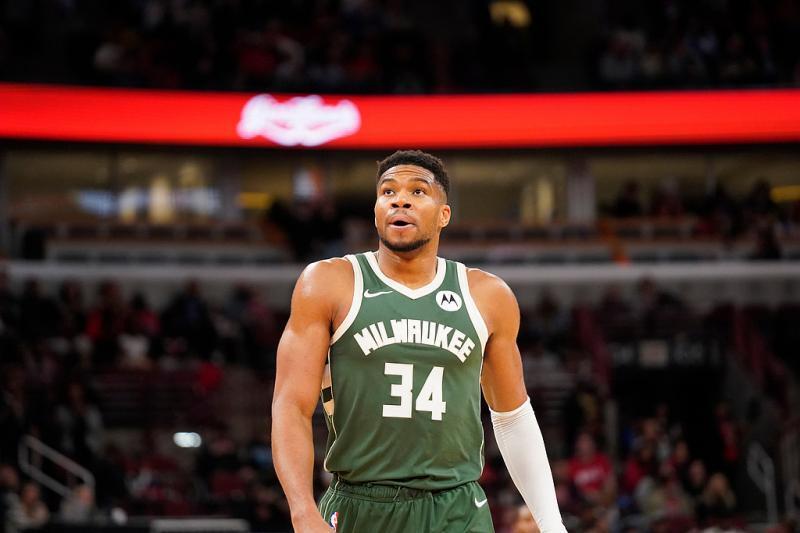 场比赛, 老四是科斯, RE